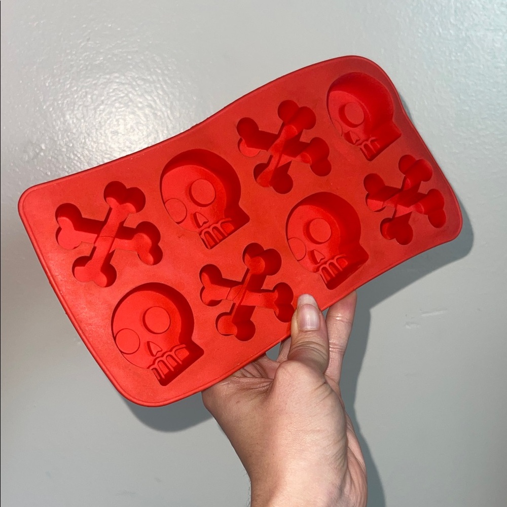 Orange Skull and Crossbones Silicone Mold
